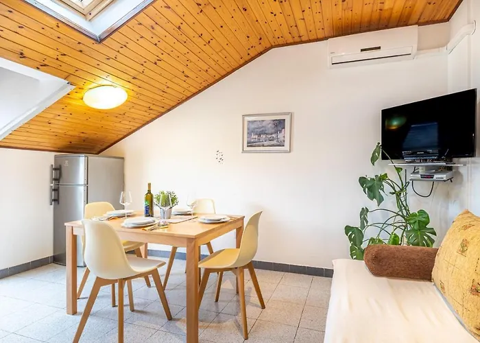 Guest house Alida 3*