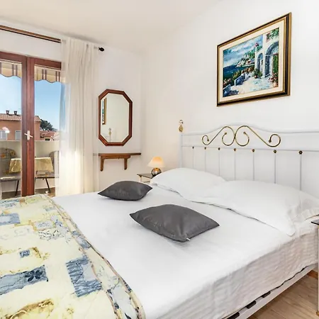 Gostinjska kuća Alida 3*