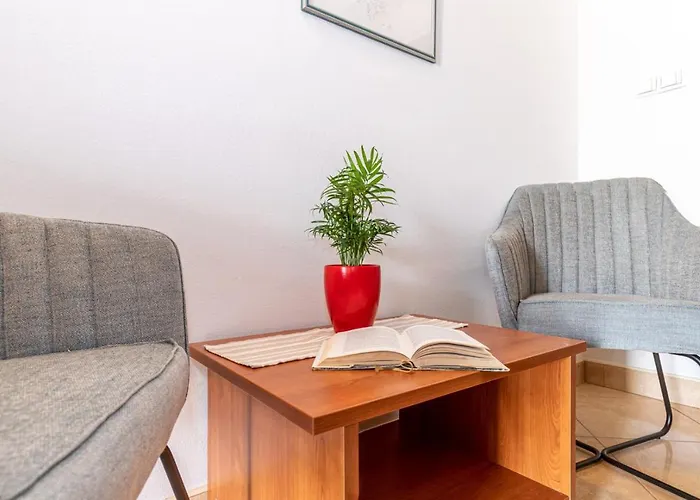 Guest house Alida 3*